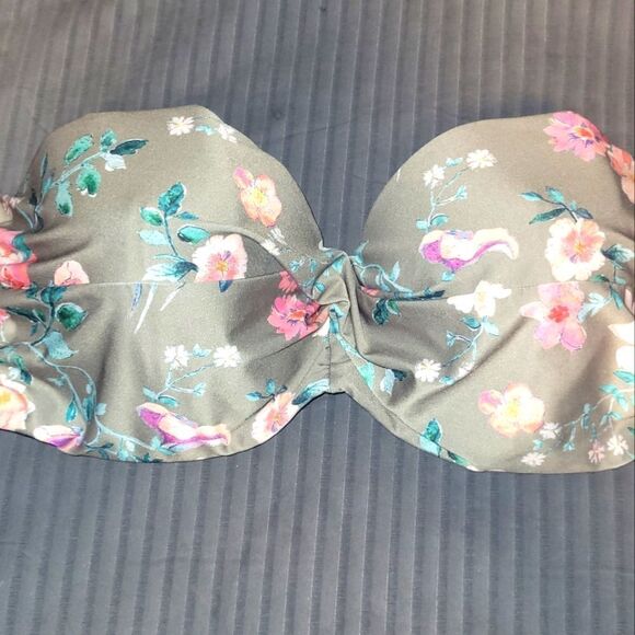 🌴H&M Swim Top - Picture 1 of 3